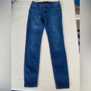 1822 Denim Wynter Low Rise Butter Skinny Jean
